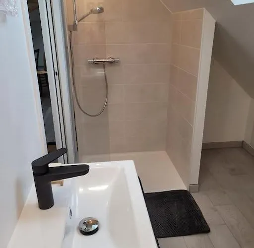 Proche Circuit アパート